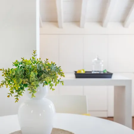 Ghirlandina Loft - In The Historic Center Of Apartamento