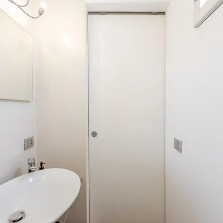 Ghirlandina Loft - In The Historic Center Of * Módena