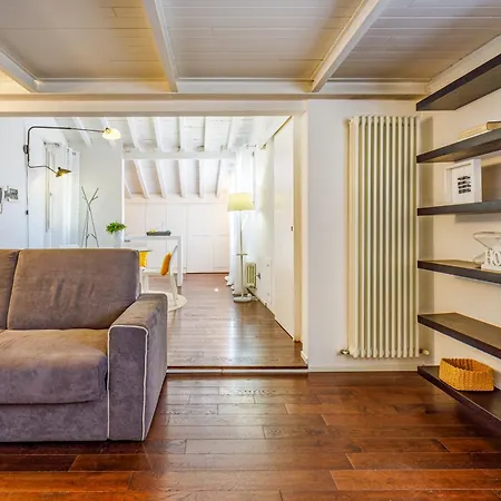 Ghirlandina Loft - In The Historic Center Of * Módena
