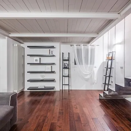 Ghirlandina Loft - In The Historic Center Of * Modena