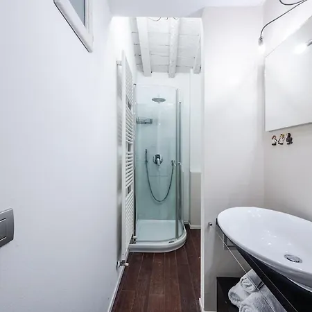 Ghirlandina Loft - In The Historic Center Of Μόντενα