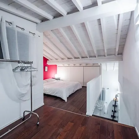 Ghirlandina Loft - In The Historic Center Of