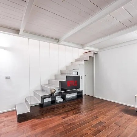 Ghirlandina Loft - In The Historic Center Of * Modena