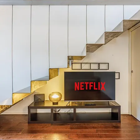 Ghirlandina Loft - In The Historic Center Of Appartement *