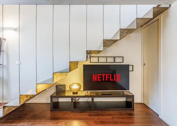 Ghirlandina Loft - In The Historic Center Of Apartament *