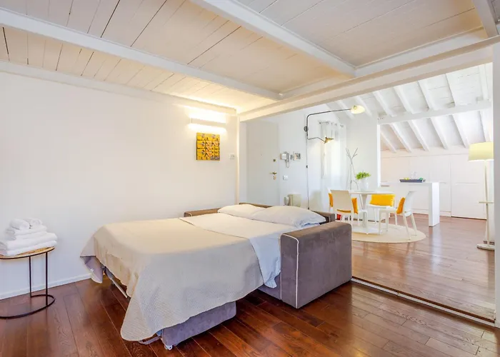 Apartament Ghirlandina Loft - In The Historic Center Of *