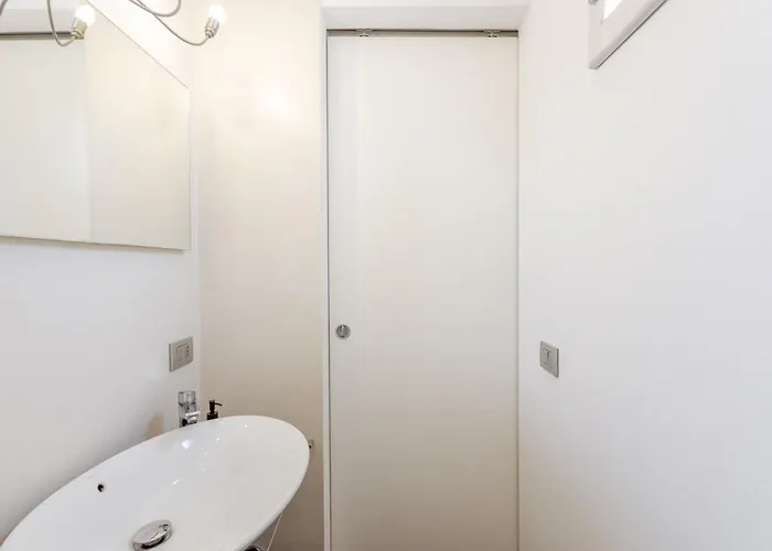 Ghirlandina Loft - In The Historic Center Of * Modena