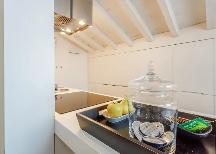 Ghirlandina Loft - In The Historic Center Of Apartament Modena