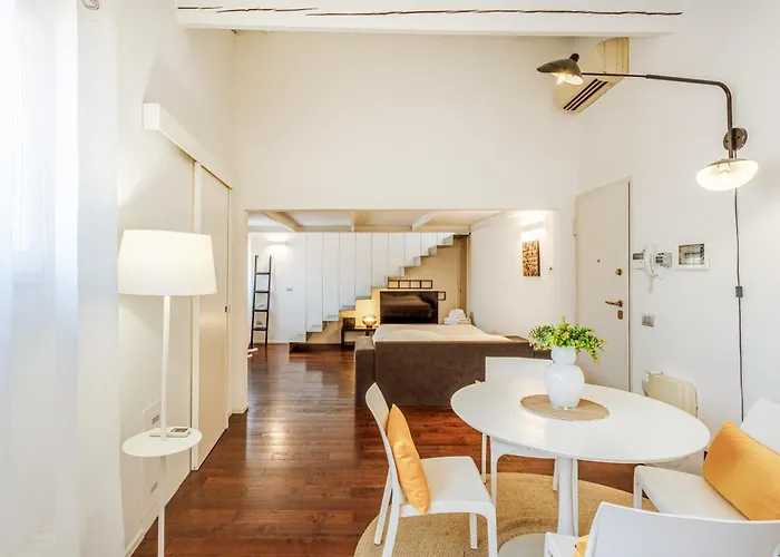 Ghirlandina Loft - In The Historic Center Of *